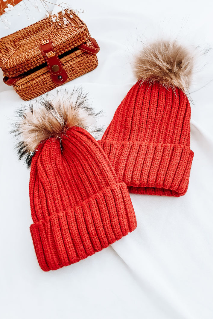 Tehlovooranžová čiapka na zimu