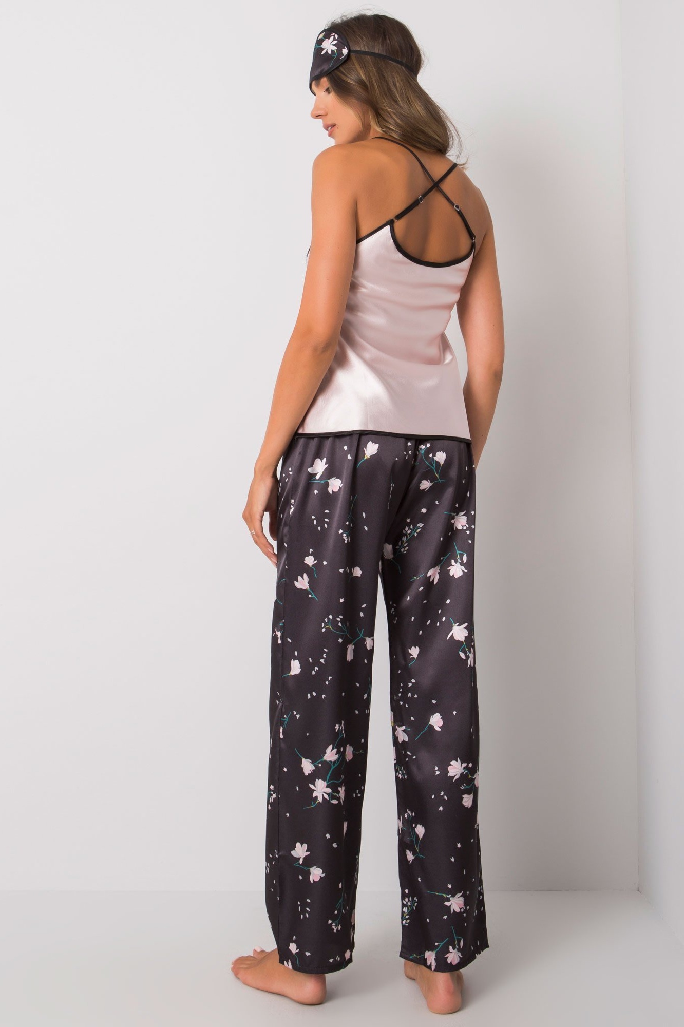 Čierno-ružové saténové pyžamo