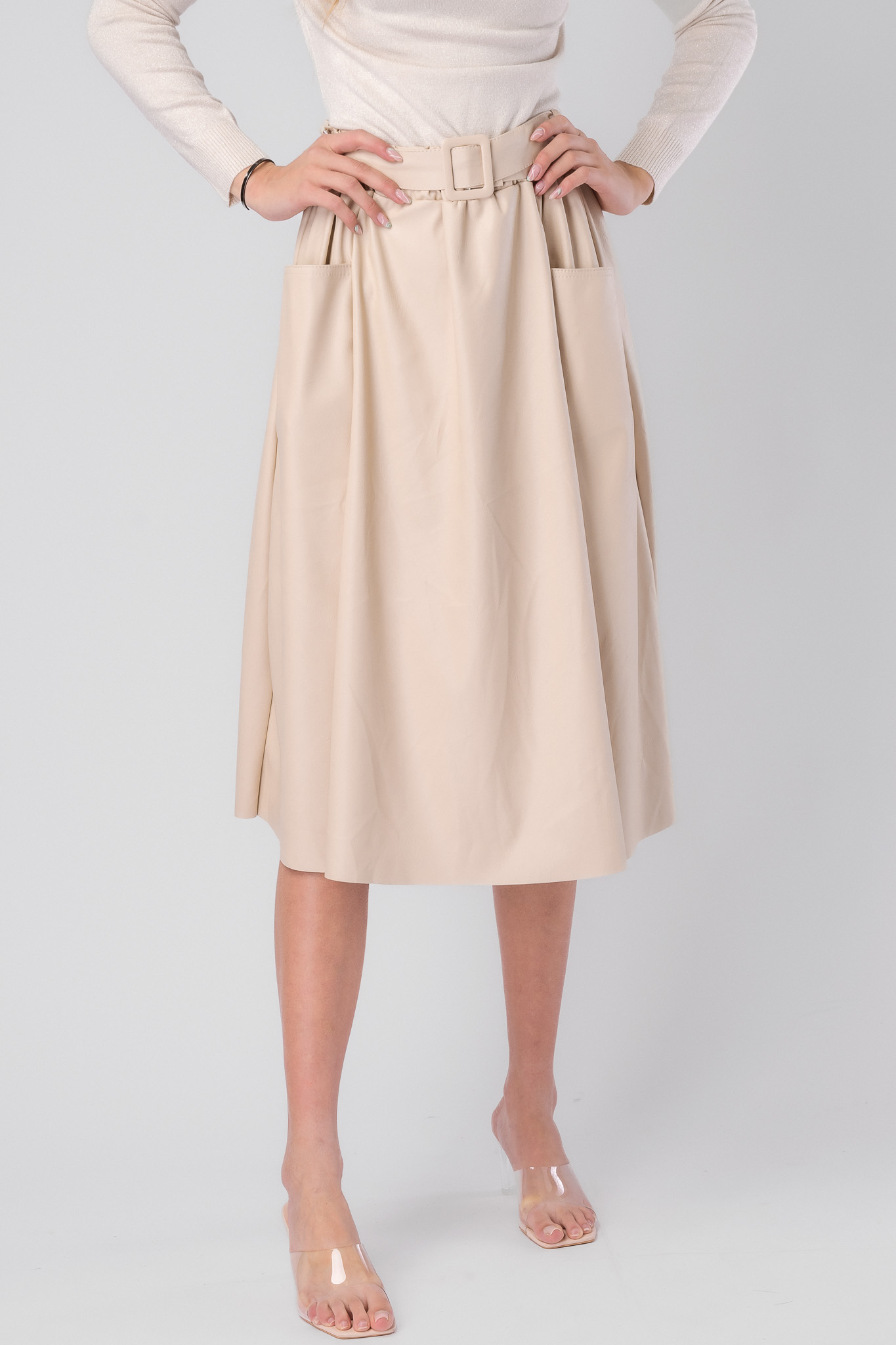 Béžová kožená sukňa Hadid