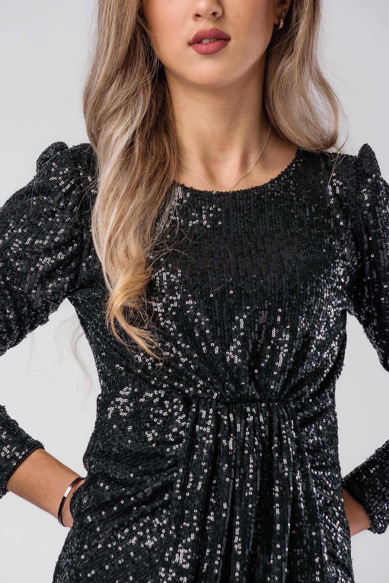 Čierne flitrové šaty Avana