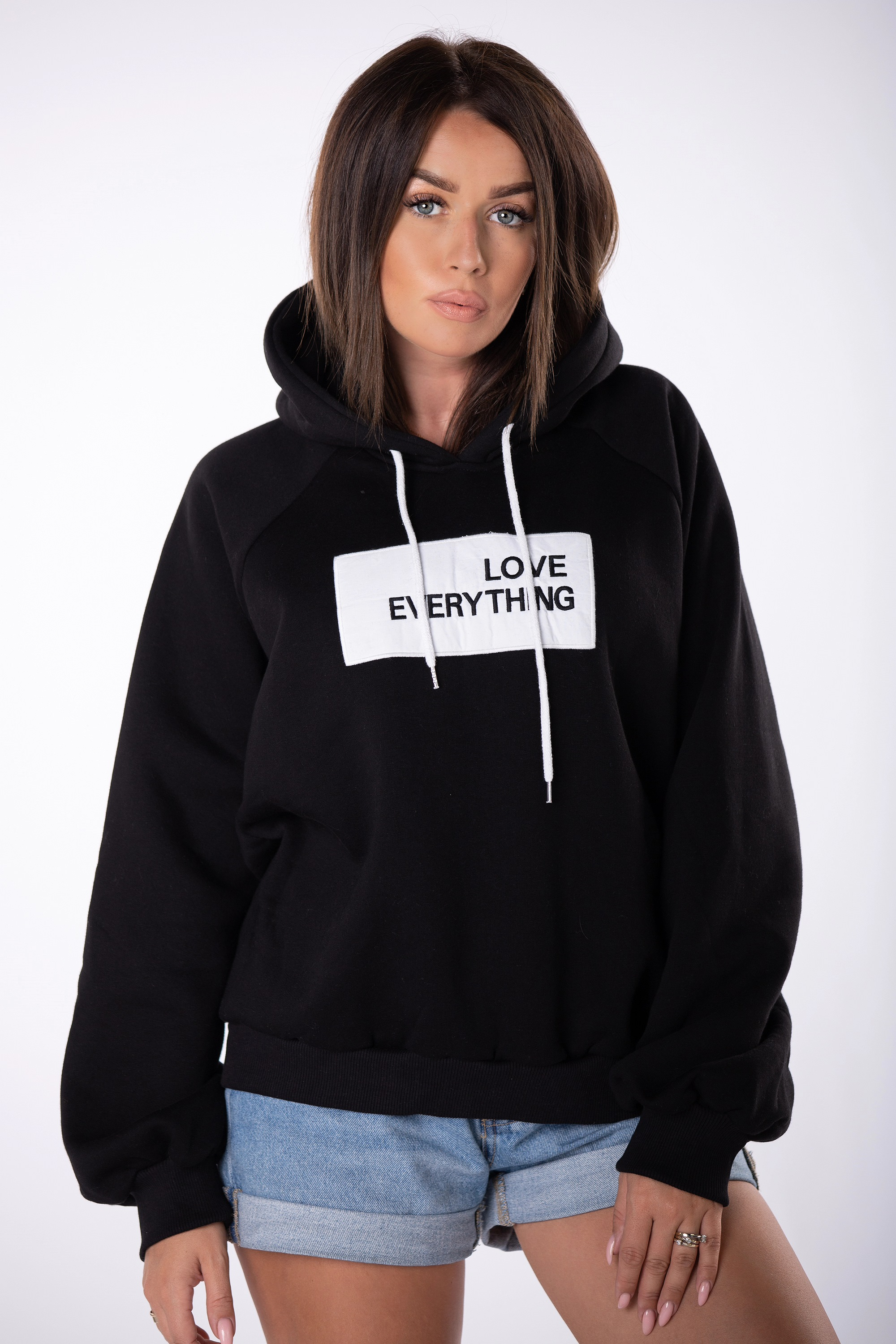 Čierna mikina s nápisom