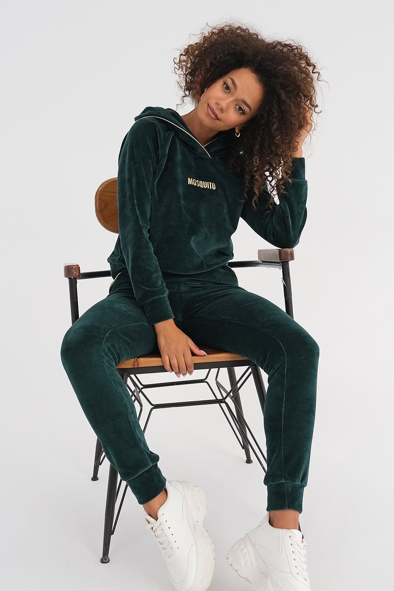 Semišová tmavozelená mikina Queens