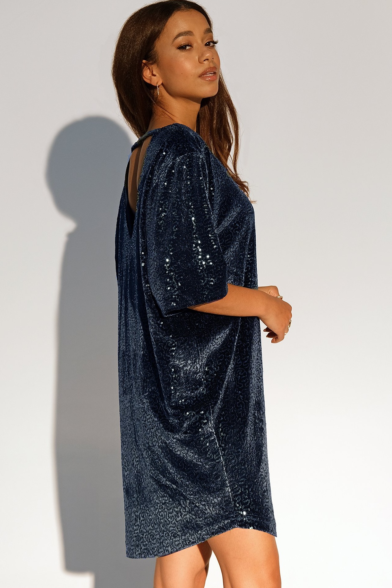 Tmavomodré flitrové šaty Uma