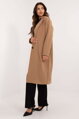 Elegantný kabát so zapínaním camel