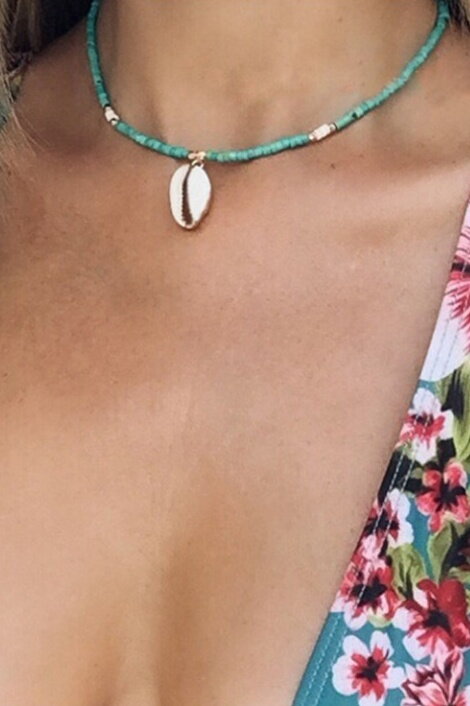 Tyrkysový náhrdelník s mušľou