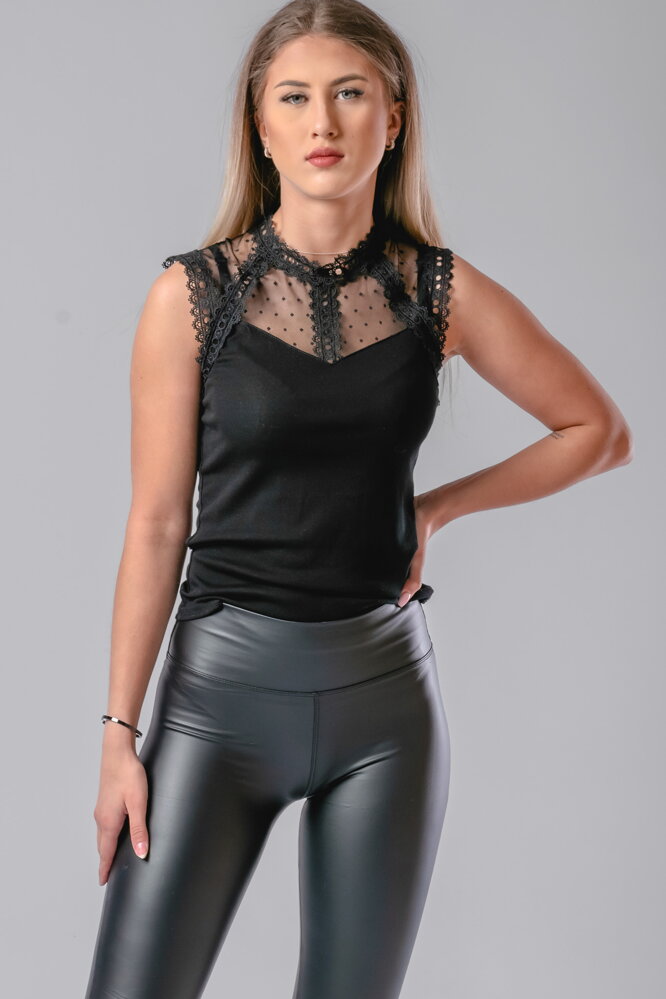 Čierny krajkovaný top Kristy Čierny krajkovaný top Kristy