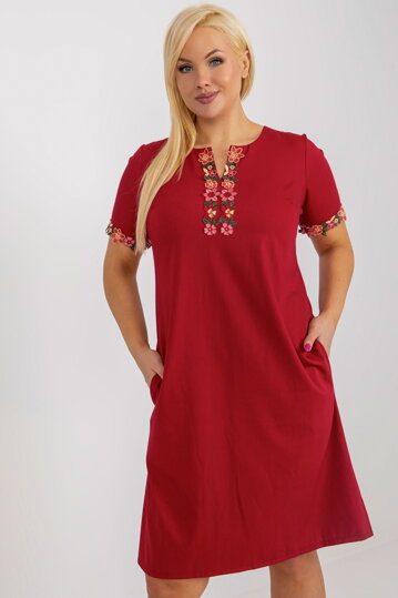 Tmavočervené šaty s vreckami Edisa