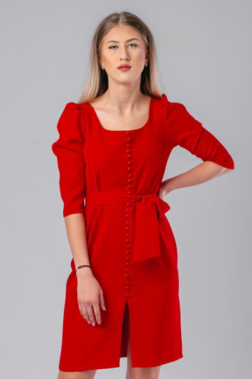 Červené šaty s viazaním