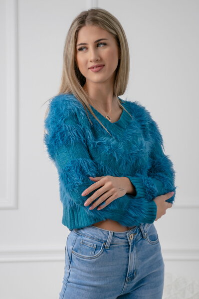 Modrý alpaka pulóver